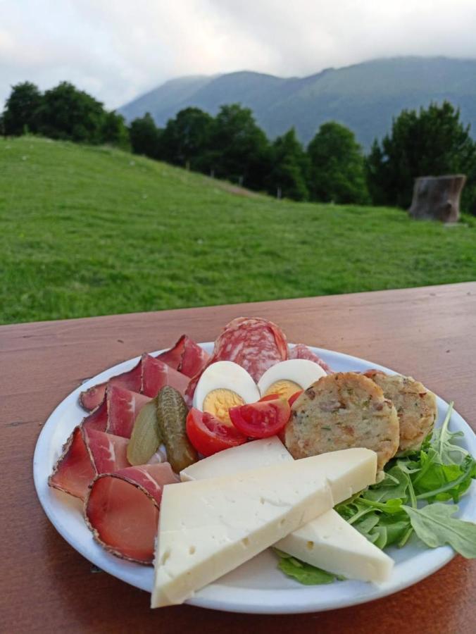 Rifugio Baita Fos-Ce Brentonico Bagian luar foto
